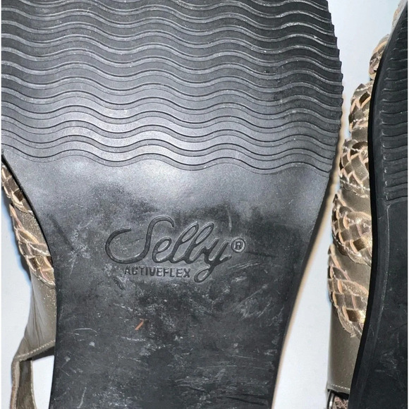 Selby, 7.5 2E,active flex, leather upper, 2”block heel, adjustable sling back - Picture 9 of 12